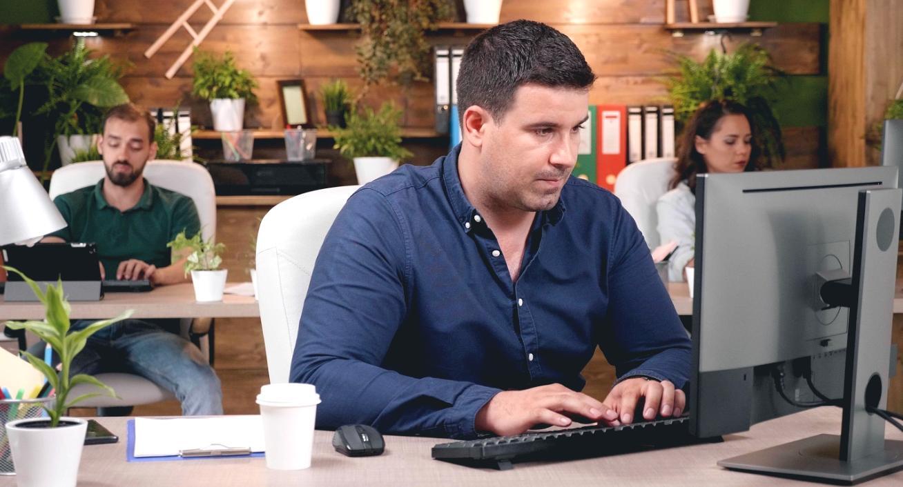 Uczestnicy webinaru negocjacyjnego podczas sesji live z ekspertem